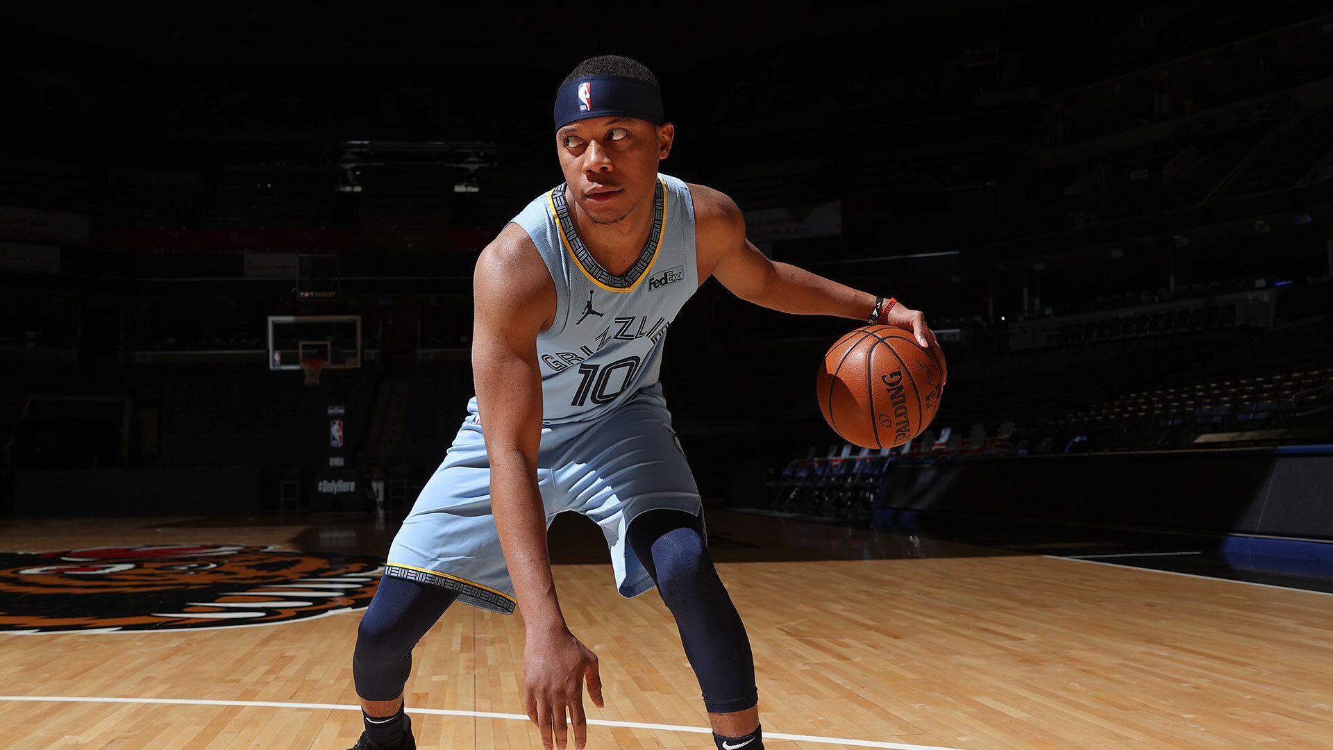 On this episode of Just Grizzlies, Kelcey Wright Johnson is joined by Tim Frazier. The two discuss Tim’s long career in the NBA and G-League, who he looks up to and how he’s adjusted to living in Memphis. Tim gives an inside look at…
