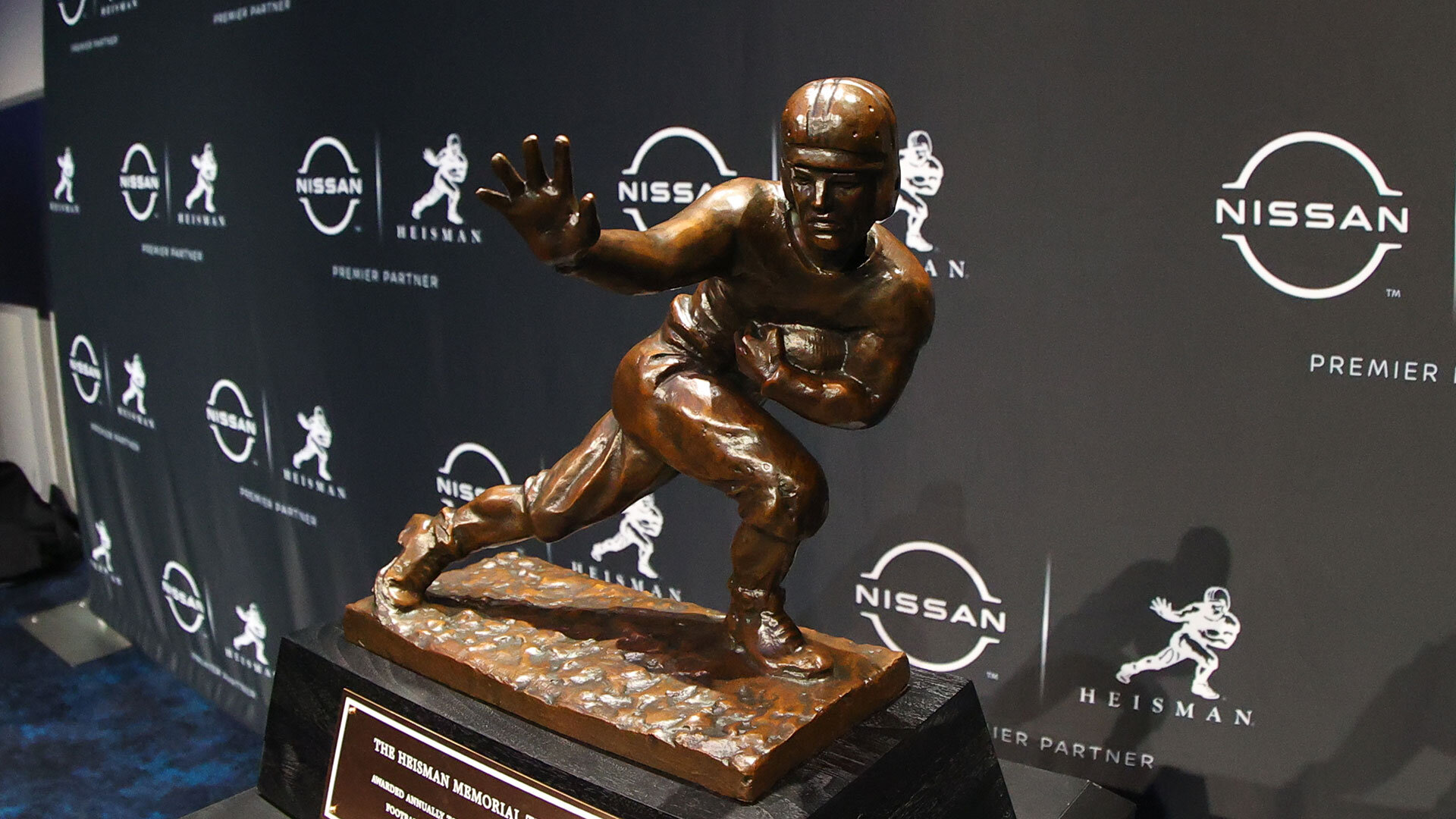 Lang’s World: Let’s give the Heisman the Heisman