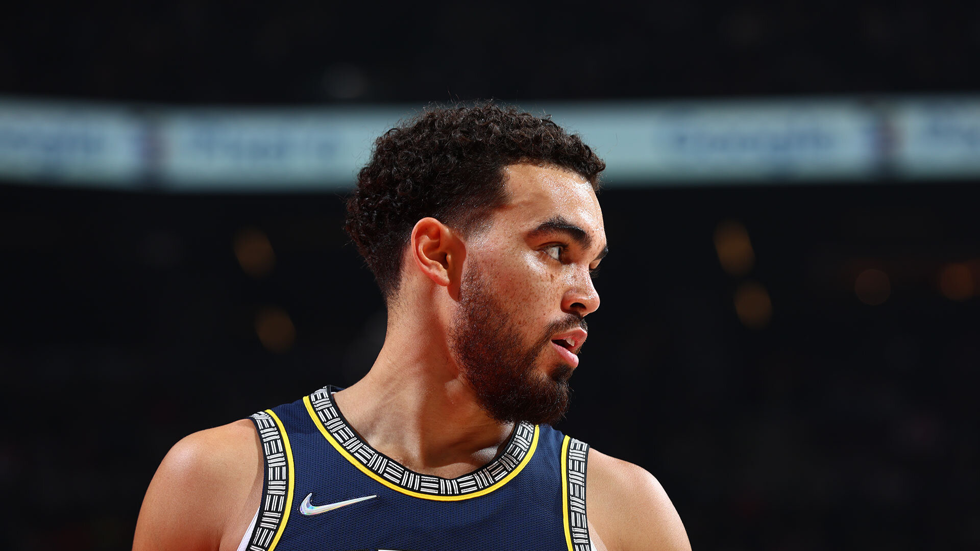 On this week’s episode, Kelcey Wright Johnson is joined by Grizzlies point guard Tyus Jones. The two rewind in time and talk about last year’s playoffs and how it helped prepare the team for success this year…
