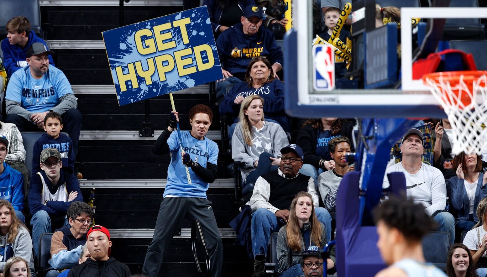 Memphis Grizzlies fans