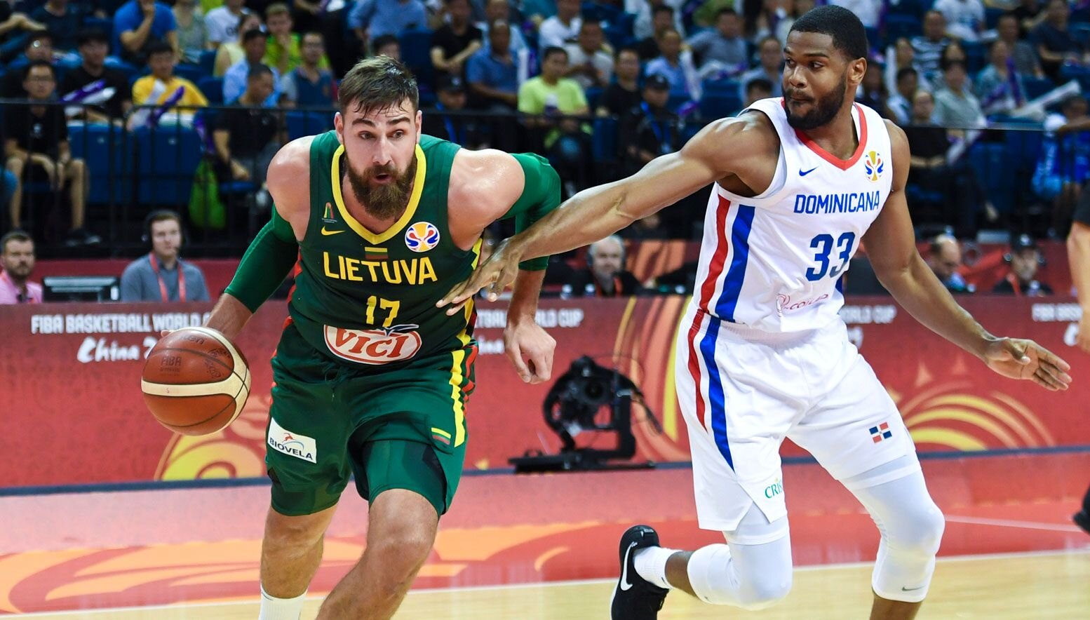 Jonas Valanciunas playing for Lithuania