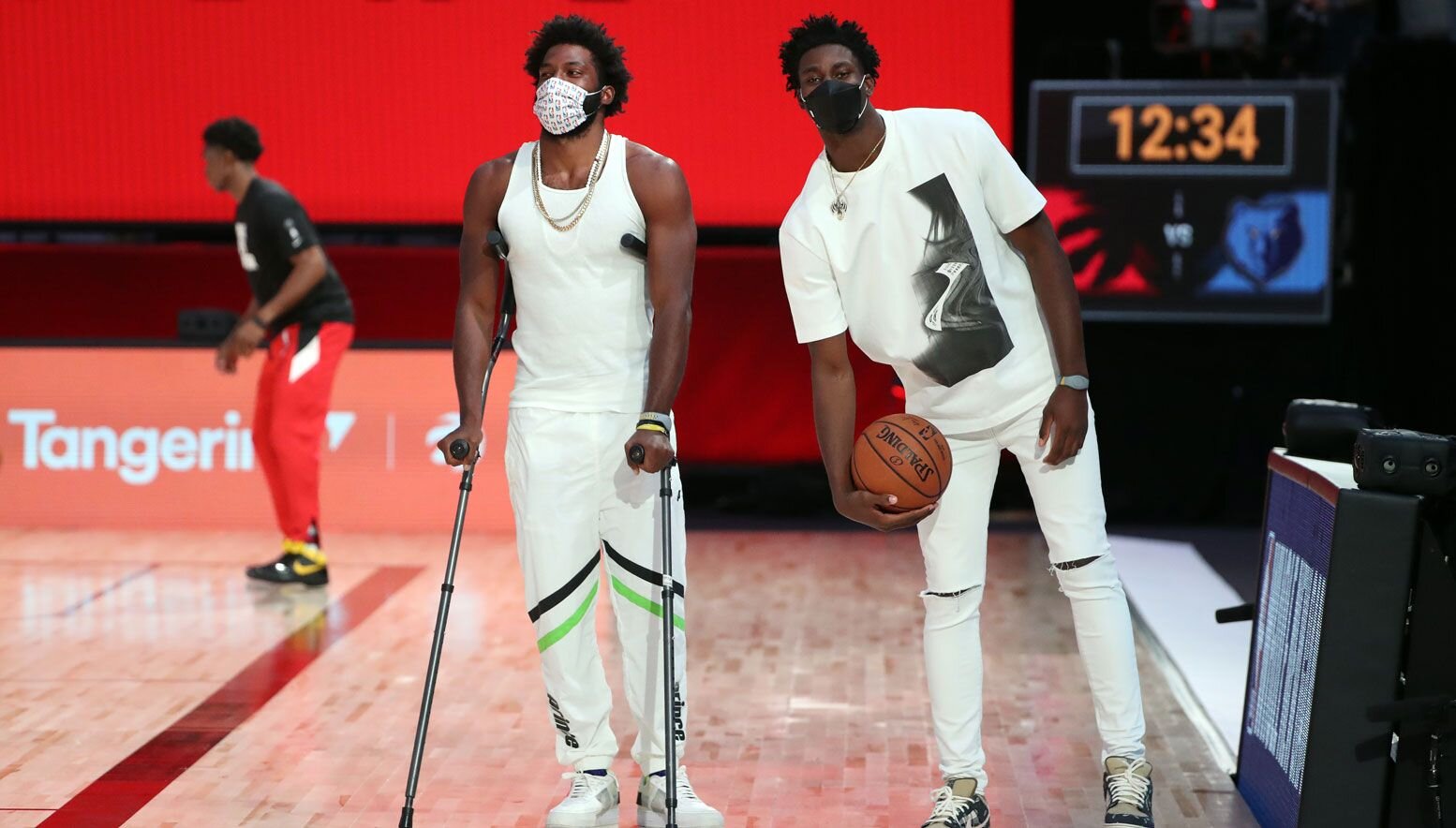 Justise Winslow and Jaren Jackson Jr. injured on the sideline