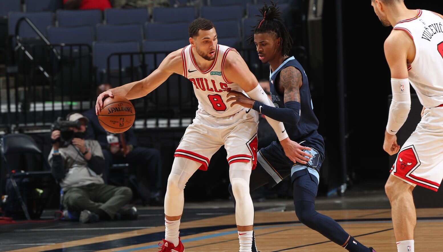 Ja Morant guarding Zach LaVine