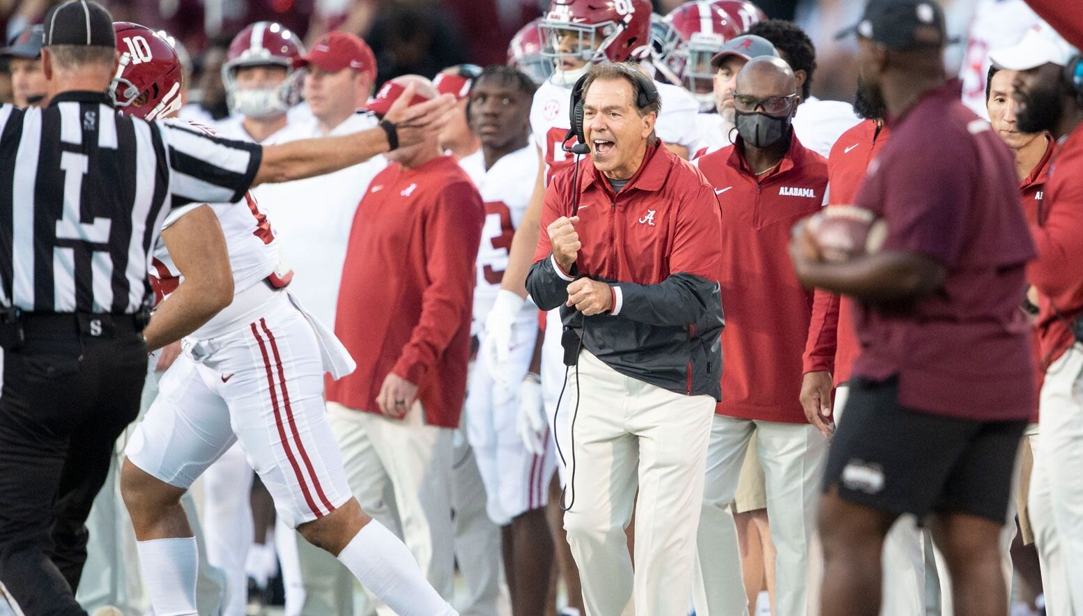 Nick Saban yelling on the sideline