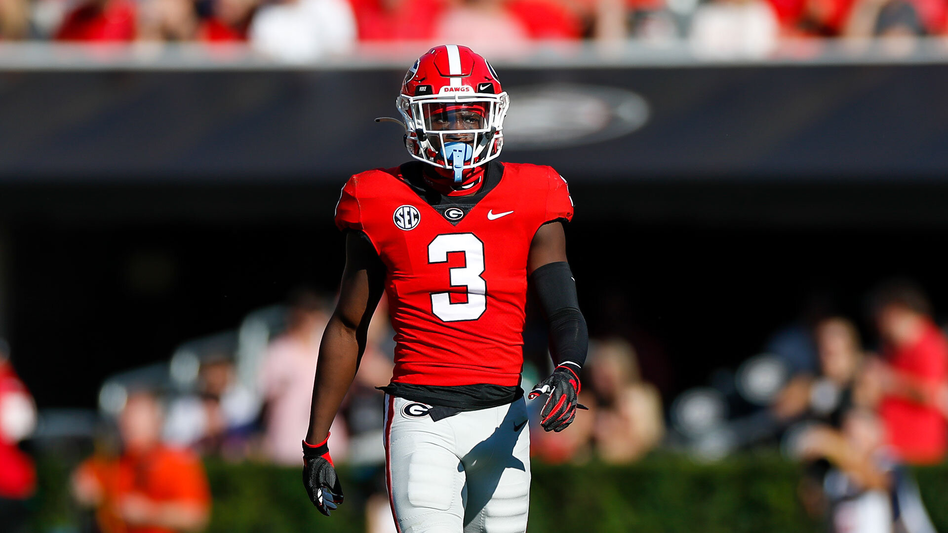 ATHENS, GA - OCTOBER 08: Georgia Bulldogs defensive back Kamari Lassiter (3) defends during a college football game between the Auburn Tigers and the Georgia Bulldogs on October 8, 2022 at Sanford Stadium in Athens, GA. (Photo by Brandon Sloter/Icon Sportswire via Getty Images)