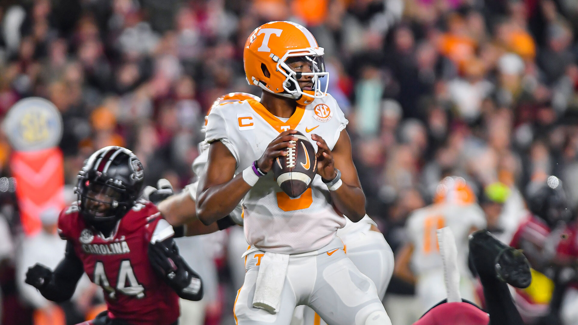 COLUMBIA, SC - NOVEMBER 19: Tennessee Volunteers quarterback Hendon Hooker prepares to make a pass during the second quarter of a college football game between the Tennessee Volunteers and South Carolina Gamecocks at Williams-Brice Stadium on Saturday, November 19, 2022 in Columbia, SC. (Photo by Austin McAfee/Icon Sportswire via Getty Images)