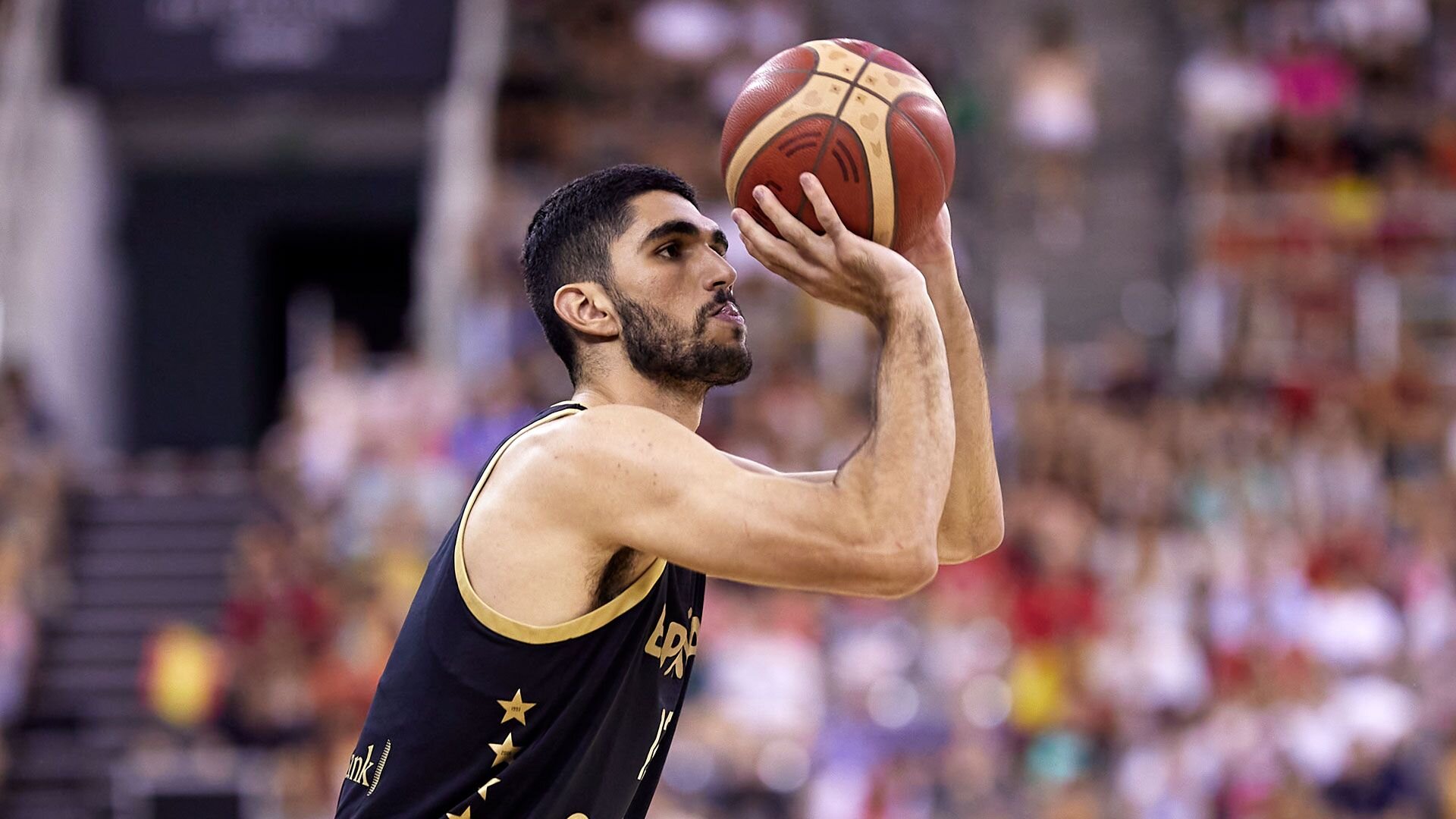 GRANADA, SPAIN - AUGUST 17: Santi Aldama of the Spain Men's National Basketball Team in action during the Ciudad de Granada Trophy match between Spain and Canada at Palacio Municipal de Deportes de Granada on August 17, 2023 in Granada, Spain.