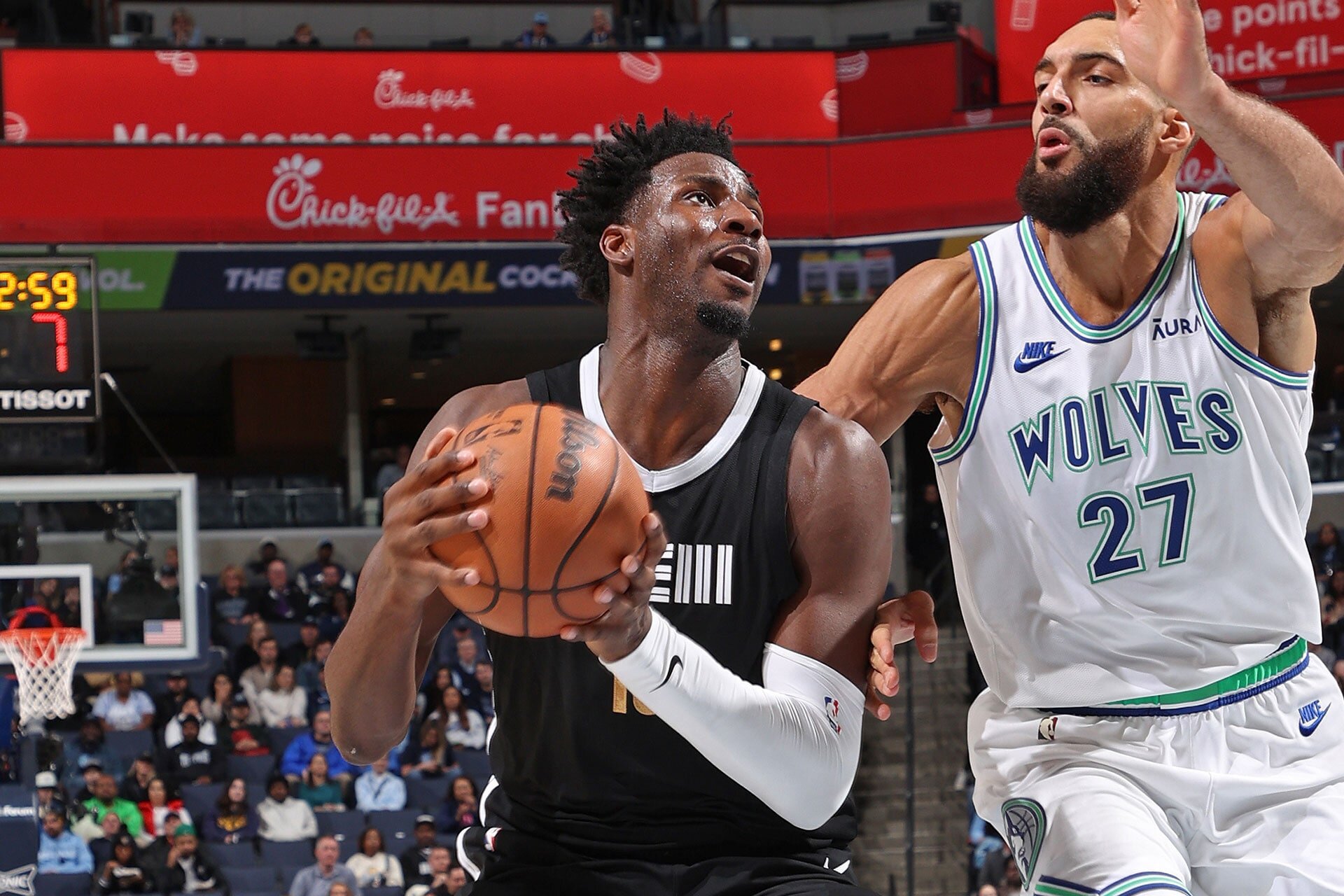 MEMPHIS, TN - DECEMBER 8: Jaren Jackson Jr. #13 of the Memphis Grizzlies drives to the basket during the game against the Minnesota Timberwolves on December 8, 2023 at FedExForum in Memphis, Tennessee.