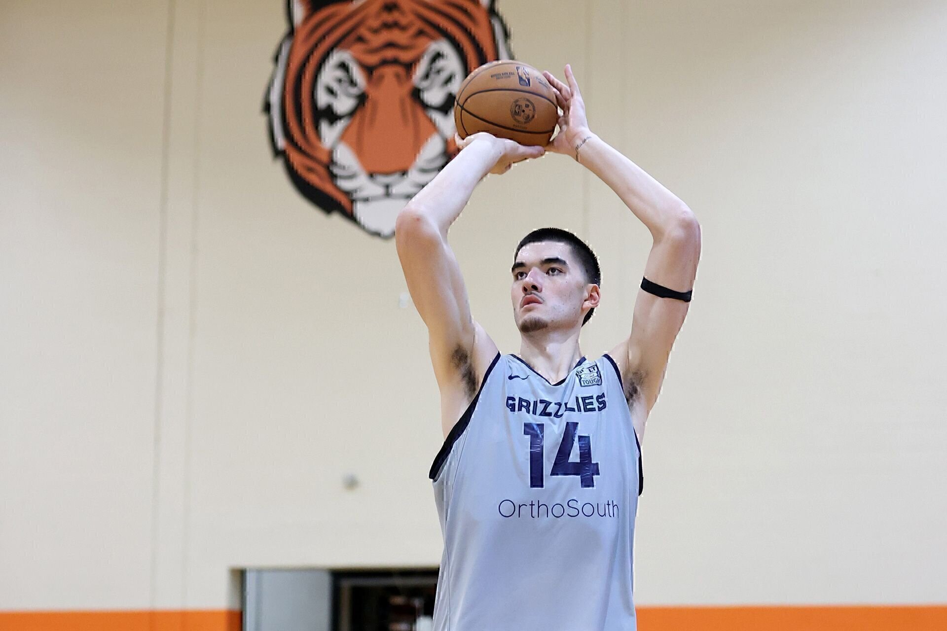 NASHVILLE, TN - OCTOBER 3: Zach Edey #14 of the Memphis Grizzlies during Training Camp on October 3, 2024 at Ensworth High School in Nashville, Tennessee.