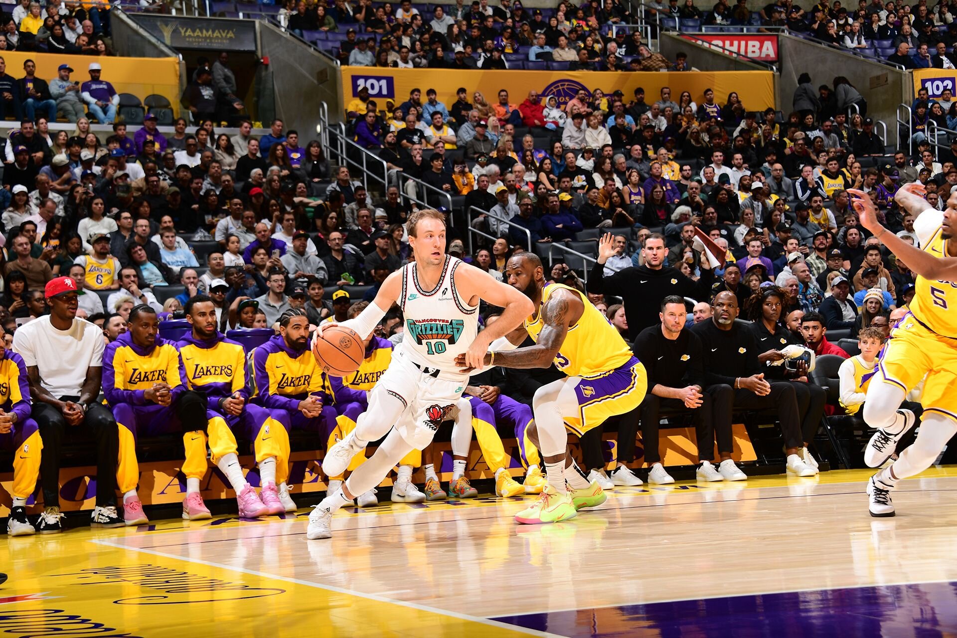 LOS ANGELES, CA - NOVEMBER 13: Luke Kennard #10 of the Memphis Grizzlies handles the ball during the game against the Los Angeles Lakers on November 13, 2024 at Crypto.Com Arena in Los Angeles, California.