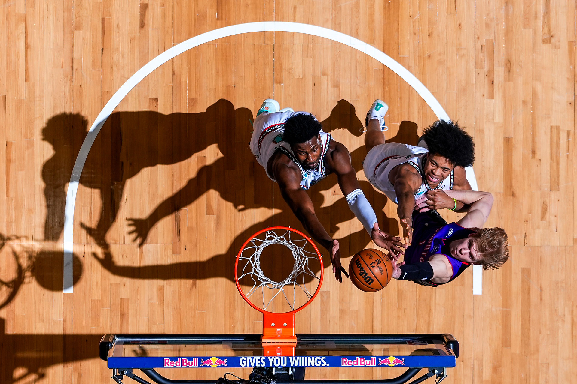 TORONTO, CANADA - FEBRUARY 5: Jaren Jackson Jr. #13 of the Memphis Grizzlies goes up for the rebound during the game against the Memphis Grizzlies on February 5, 2025 at the Scotiabank Arena in Toronto, Ontario, Canada.